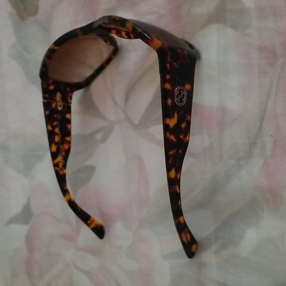 Gucci sunglasses - Picture 4 of 11